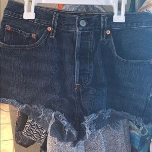 levi blue jean shorts.